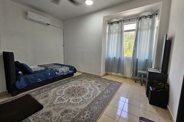 Lorong Az-Zaharah 10/20