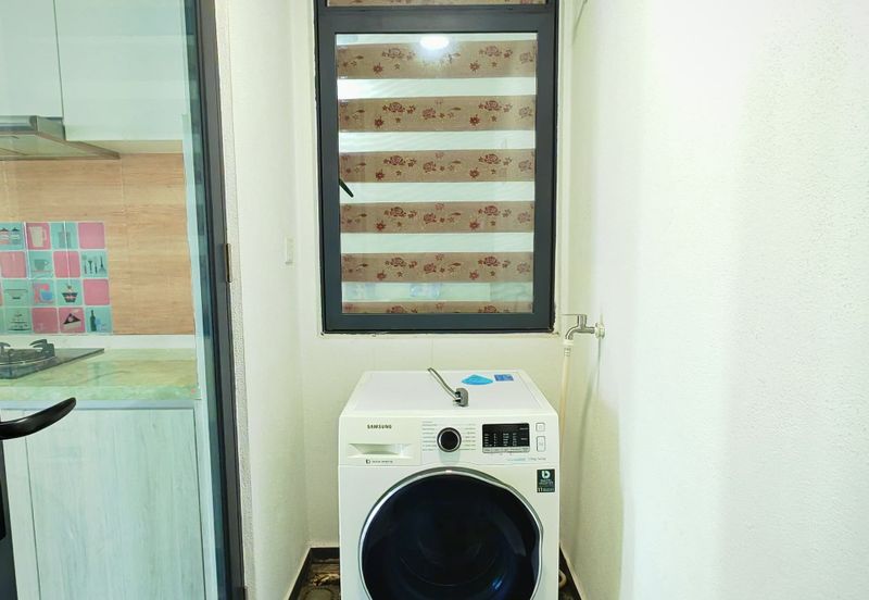 Kenwingston Square Garden