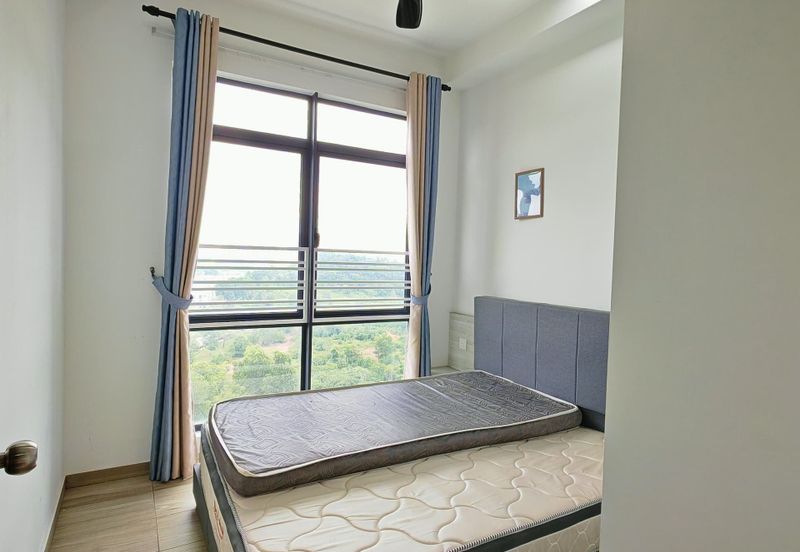 Kenwingston Square Garden