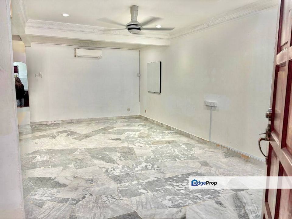 RENOVATED, 24' x 75' 2 Storey Taman Impian Gemilang, Saujana Impian, Kajang, Selangor, Kajang