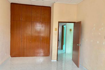 RENOVATED, 24' x 75' 2 Storey Taman Impian Gemilang, Saujana Impian, Kajang