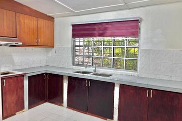 RENOVATED, 24' x 75' 2 Storey Taman Impian Gemilang, Saujana Impian, Kajang