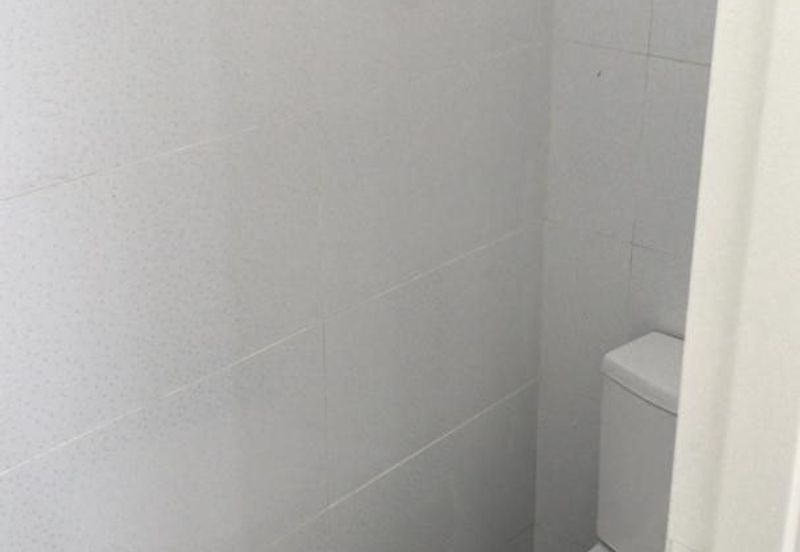 [NEAR  ECONSAVE LUKUT]  SINGLE STOREY TERRACE HOUSE TAMAN SELASIH LUKUT PORT DICKSON FOR SALE