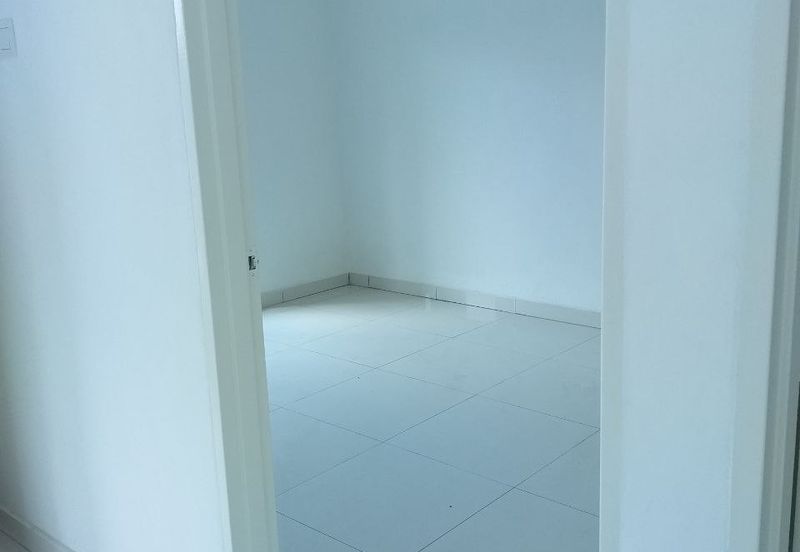 [NEAR  ECONSAVE LUKUT]  SINGLE STOREY TERRACE HOUSE TAMAN SELASIH LUKUT PORT DICKSON FOR SALE