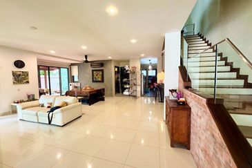 Bangi Lakehill Villas