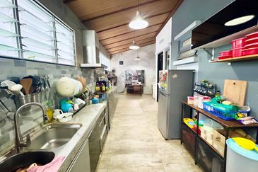 Bangi Lakehill Villas