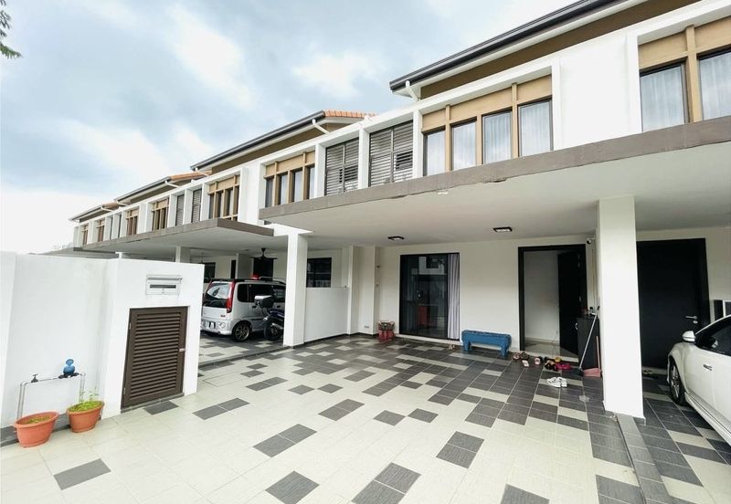 Setia Warisan Tropika (Belladonna)