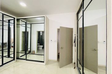 Setia Warisan Tropika (Belladonna)