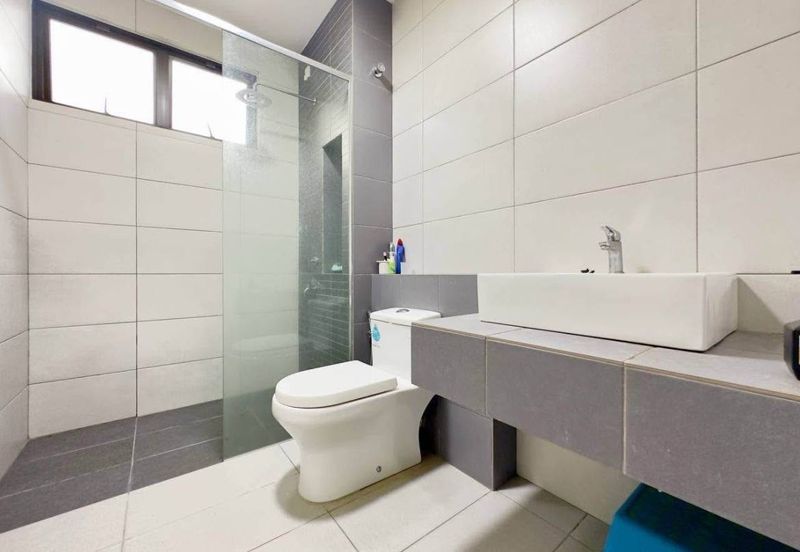 Setia Warisan Tropika (Belladonna)