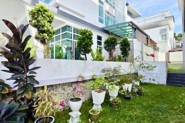 Clover Garden Residences