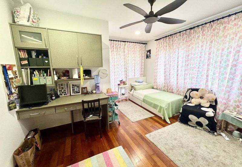 Perdana Lakeview East