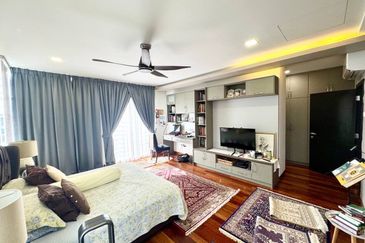 Perdana Lakeview East