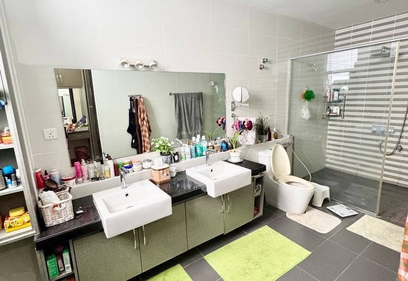 Perdana Lakeview East