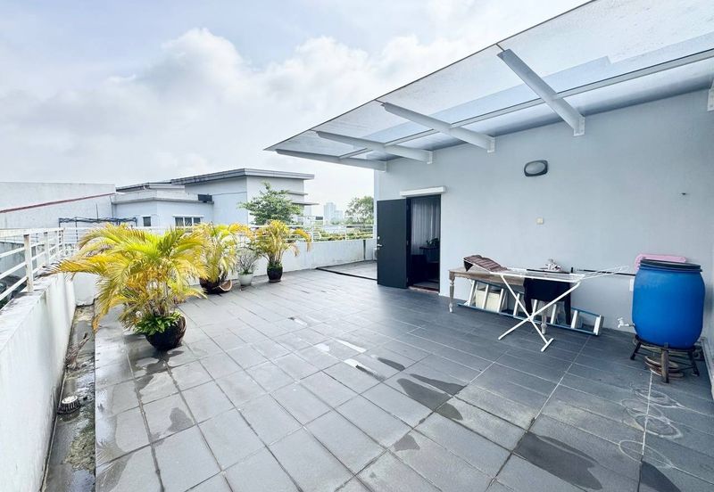 Perdana Lakeview East