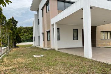 2-STOREY SEKATA VISTA, BANDAR BARU SALAK TINGGI