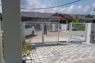 SSH1555 - [CORNER UNIT]  SINGLE STOREY TERRACE UNIT TAMAN SELASIH  LUKUT PORT DICKSON FOR SALE