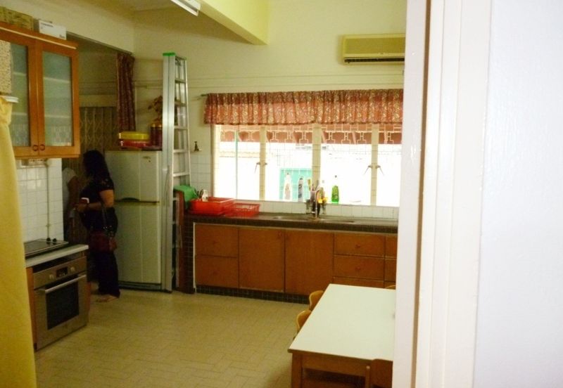 JT1404A - DOUBLE STOREY BUNGALOW LOCATED AT SECTION 14 PETALING JAYA  FOR SALE
