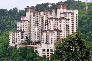 Perdana View Condominium