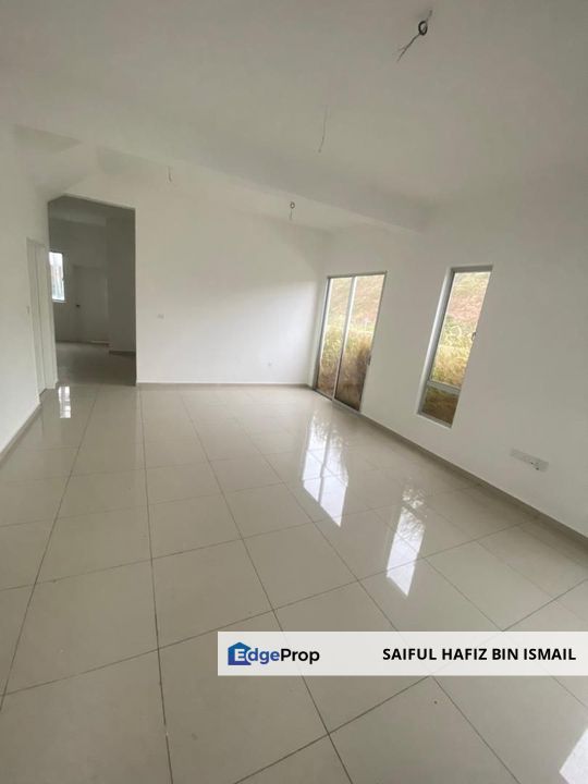 DBSBSS0003 - DOUBLE STOREY TERRACE HOUSE (END LOT) UNIT AT TAMAN TIARA SENDAYAN FOR SALE, Negeri Sembilan, Seremban