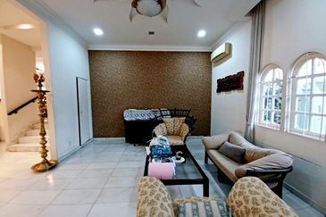 JT1348 - DOUBLE STOREY BUNGALOW UNIT AT SS2 PETALING JAYA FOR SALE