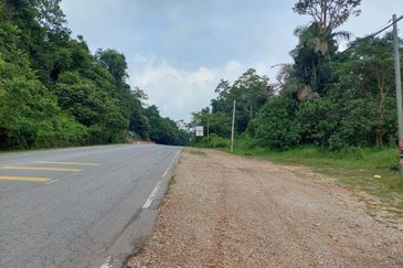 L1171&L1172(c) - 9.05 EKAR TEPI JALAN UTAMA  KL- KUANTAN (BERDEKATAN STESEN ECRL MARAN) UNTUK DIJUAL
