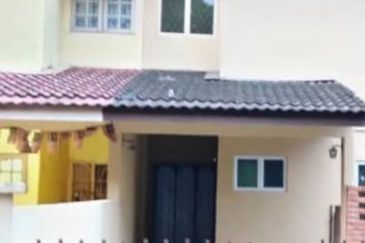 L1736 - DOUBLE STOREY  INTERMEDIATE  TERRACE HOUSE AT SS14 SUBANG JAYA FOR SALE