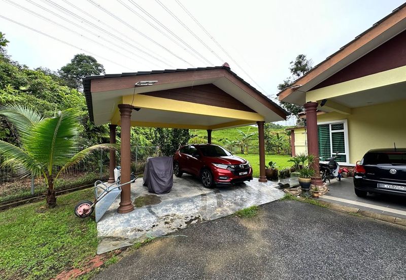 JT1441-SINGLE STOREY BUNGALOW WITH HUGE LAND AT KG BEMBAN MAMBAU SEREMBAN FOR SALE