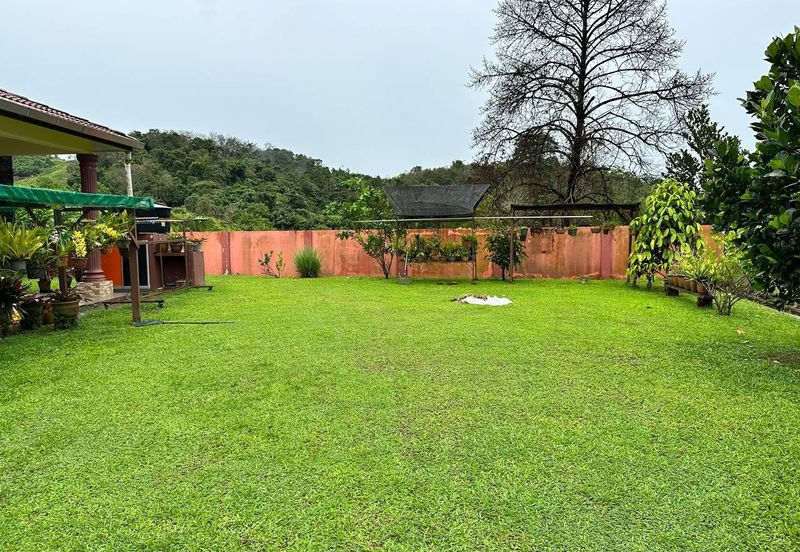 JT1441-SINGLE STOREY BUNGALOW WITH HUGE LAND AT KG BEMBAN MAMBAU SEREMBAN FOR SALE