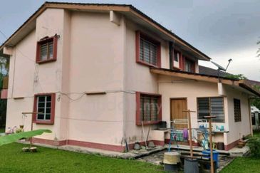 ~ 2 STOREY BUNGALOW (CORNER LOT) AT TAMAN DANAU KOTA SETAPAK KL  FOR SALE