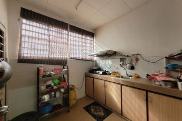 ~ FREEHOLD 2 STOREY TERRACE @ PARK RESIDENCES, BANDAR SPRINGHILL, PORT DICKSON