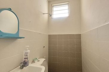 ~ FREEHOLD 2 STOREY TERRACE @ PARK RESIDENCES, BANDAR SPRINGHILL, PORT DICKSON