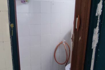 Kajang Mewah Low Cost Flat