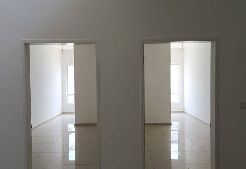 ~ 2 STOREY TERRACE HOUSE TAMAN ARA SENDAYAN BANDAR SRI SENDAYAN SEREMBAN FOR SALE