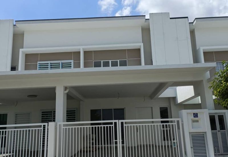 ~ 2 STOREY TERRACE HOUSE TAMAN ARA SENDAYAN BANDAR SRI SENDAYAN SEREMBAN FOR SALE
