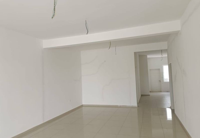 ~ 2 STOREY TERRACE HOUSE TAMAN ARA SENDAYAN BANDAR SRI SENDAYAN SEREMBAN FOR SALE