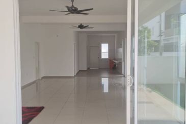 Suriaman 3, Bandar Sri Sendayan