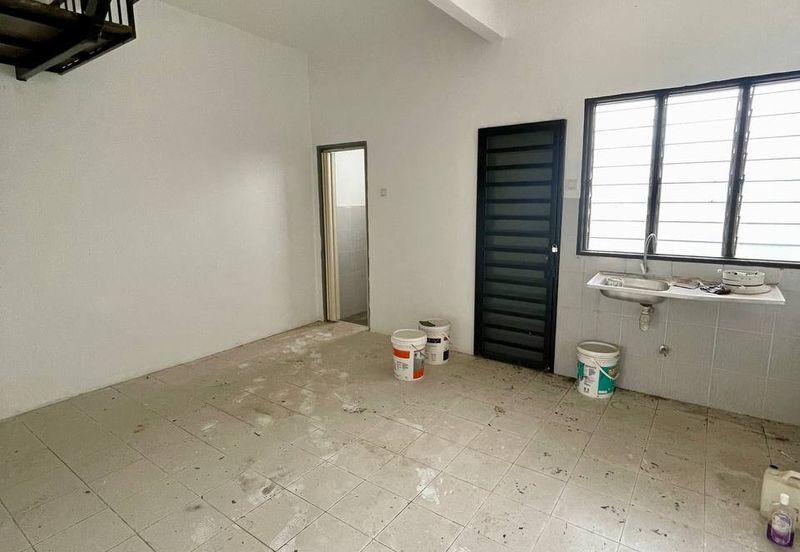 ~ 2 STOREY TERRACE HOUSE UNIT@ BANDAR SPRINGHILL, LUKUT PORT DICKSON FOR SALE