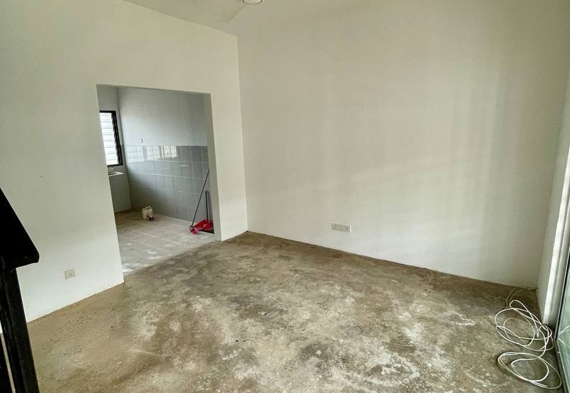 ~ 2 STOREY TERRACE HOUSE UNIT@ BANDAR SPRINGHILL, LUKUT PORT DICKSON FOR SALE
