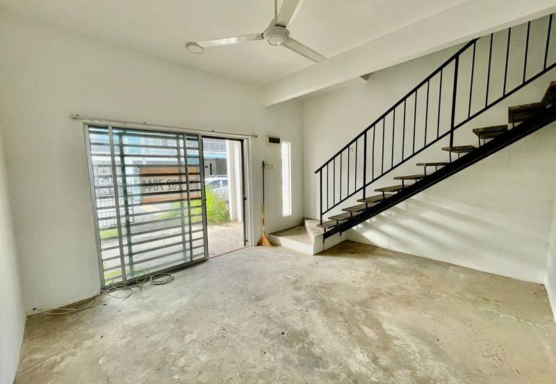 ~ 2 STOREY TERRACE HOUSE UNIT@ BANDAR SPRINGHILL, LUKUT PORT DICKSON FOR SALE