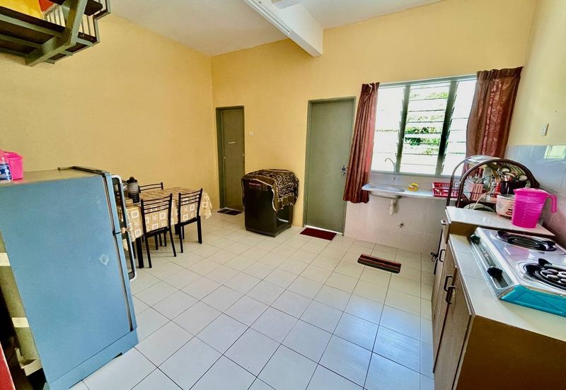 ~ 2 STOREY TERRACE HOUSE UNIT@ BANDAR SPRINGHILL, LUKUT PORT DICKSON FOR SALE