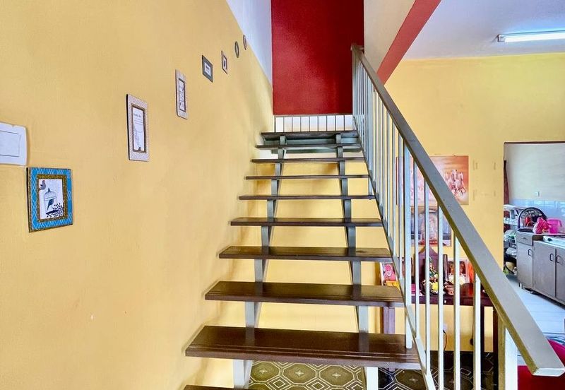 ~ 2 STOREY TERRACE HOUSE UNIT@ BANDAR SPRINGHILL, LUKUT PORT DICKSON FOR SALE