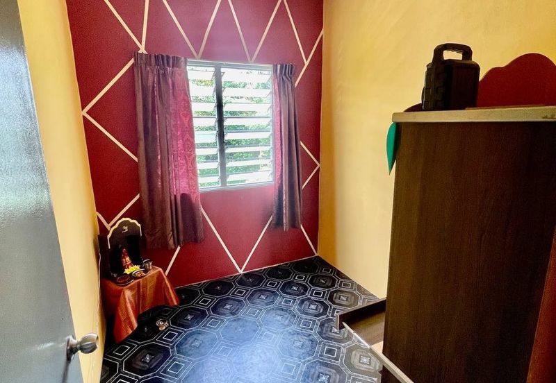 ~ 2 STOREY TERRACE HOUSE UNIT@ BANDAR SPRINGHILL, LUKUT PORT DICKSON FOR SALE