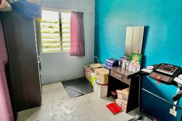 ~ 2 STOREY TERRACE HOUSE UNIT@ BANDAR SPRINGHILL, LUKUT PORT DICKSON FOR SALE
