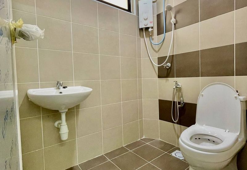 TAMAN BAYU INDERA, LUKUT