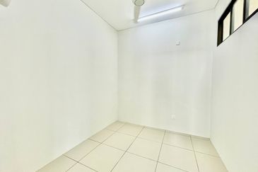 TAMAN BAYU INDERA, LUKUT