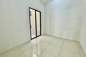 TAMAN BAYU INDERA, LUKUT