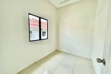 TAMAN BAYU INDERA, LUKUT