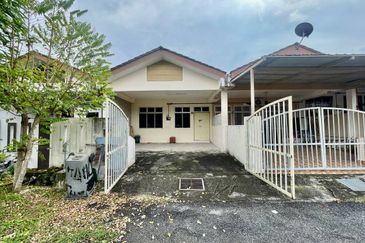 ~ BUMI LOT~TERES SATU TINGKAT TAMAN MUTIARA RANTAU UNTUK DIJUAL