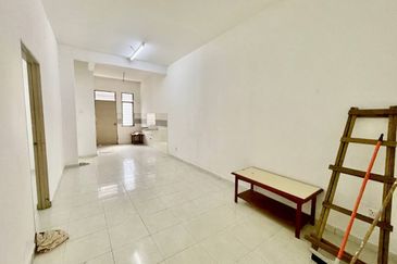 ~ BUMI LOT~TERES SATU TINGKAT TAMAN MUTIARA RANTAU UNTUK DIJUAL