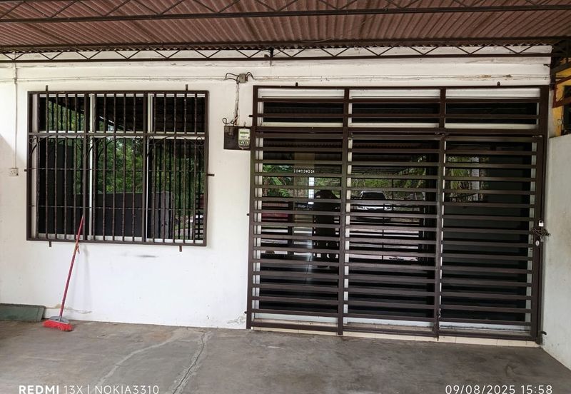 Single Storey Terrace House End Lot for Sale